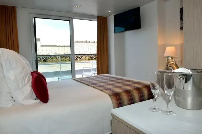 cabine-grand-lit-pont-superieur-ms-loire-princesse-loire-croisieurope-daniel-beldent